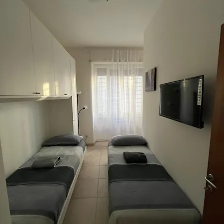 Monti Deluxe Holiday home Rome